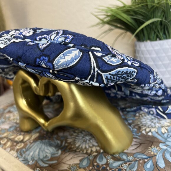 Vera Bradley Set-Crossbody Purse Blue Floral Design And Matching Wristlet - Picture 4 of 16